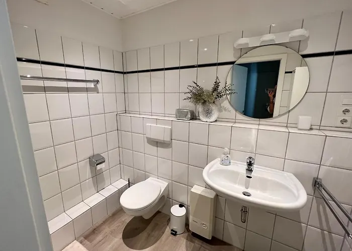 Living In Ohligs Dachgeschoss 4 Personen Appartement *