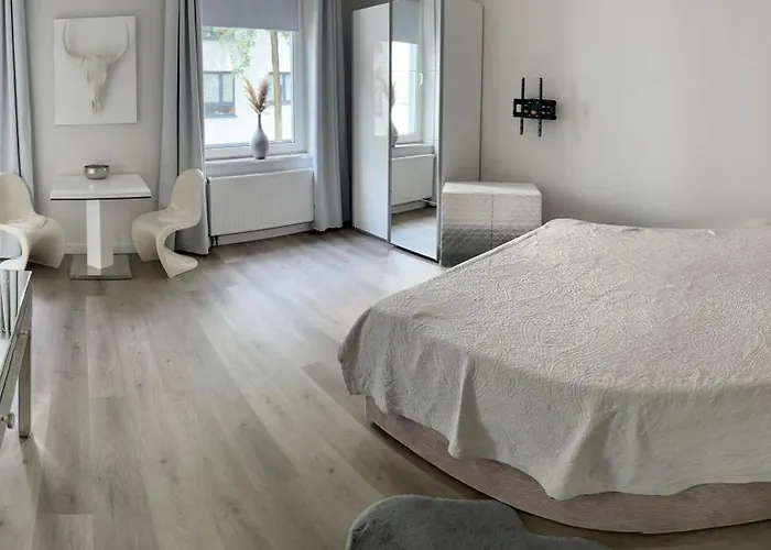 Living In Ohligs Dachgeschoss 4 Personen Appartement *