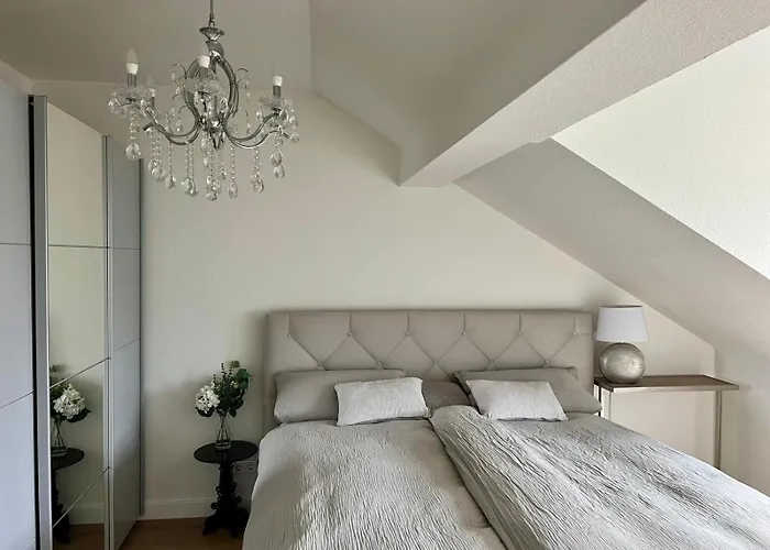 Living In Ohligs Dachgeschoss 4 Personen Appartement *