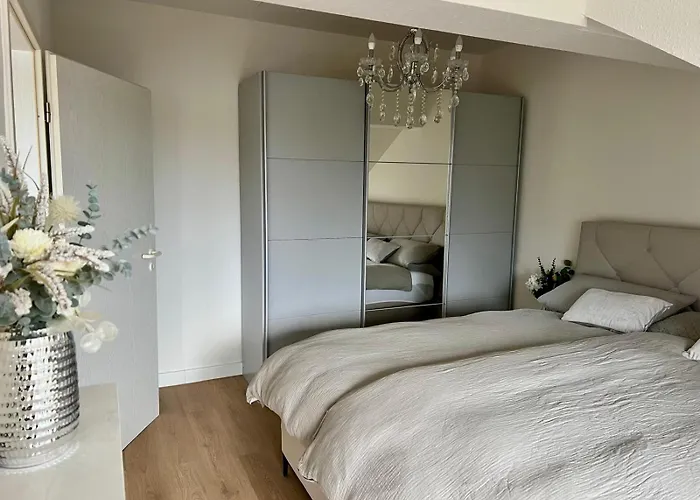 Living In Ohligs Dachgeschoss 4 Personen Appartement